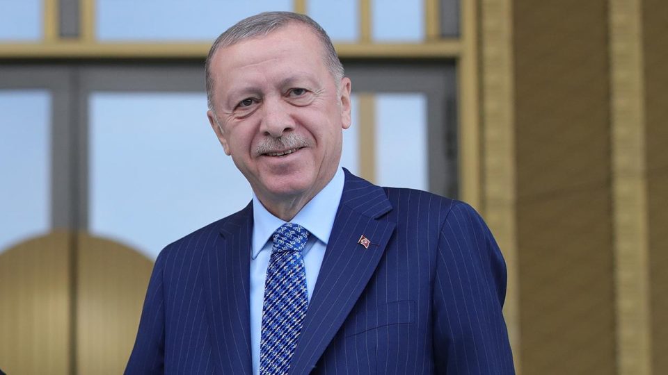 Cumhurbaşkanı Erdoğan Süper Lig’e yükselen takımları kutladı