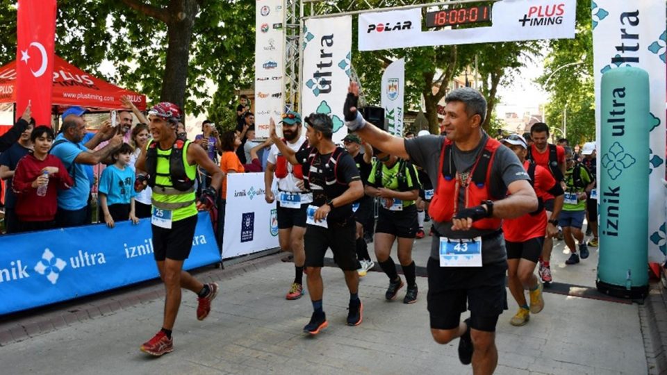 İznik Ultra Maratonu’nda atletler mücadele ediyor