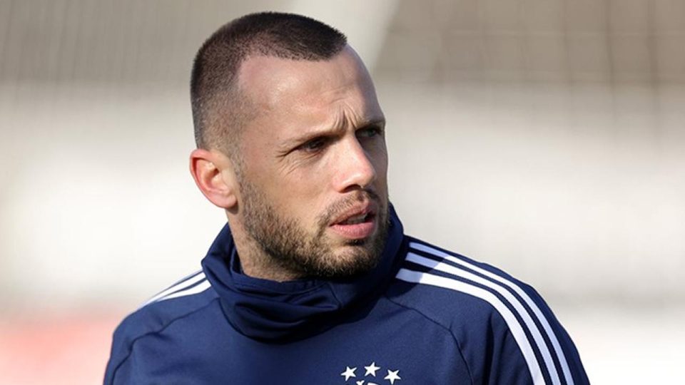 Ajax’ı sezon sonuna kadar John Heitinga çalıştıracak