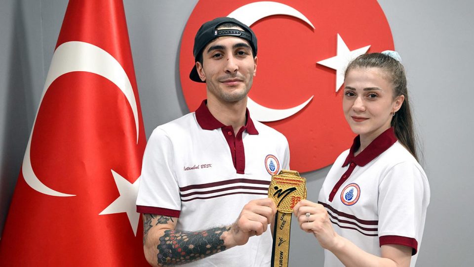 Dünya şampiyonu tekvandocuların hedefi olimpiyat şampiyonluğu