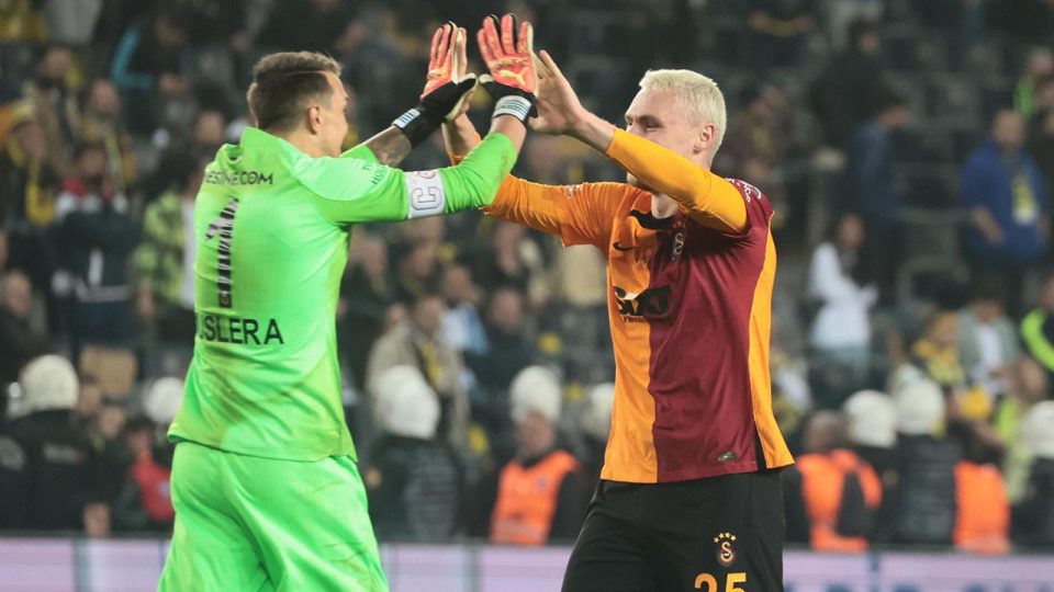 Galatasaray’ın vazgeçilmezleri Muslera ve Nelsson