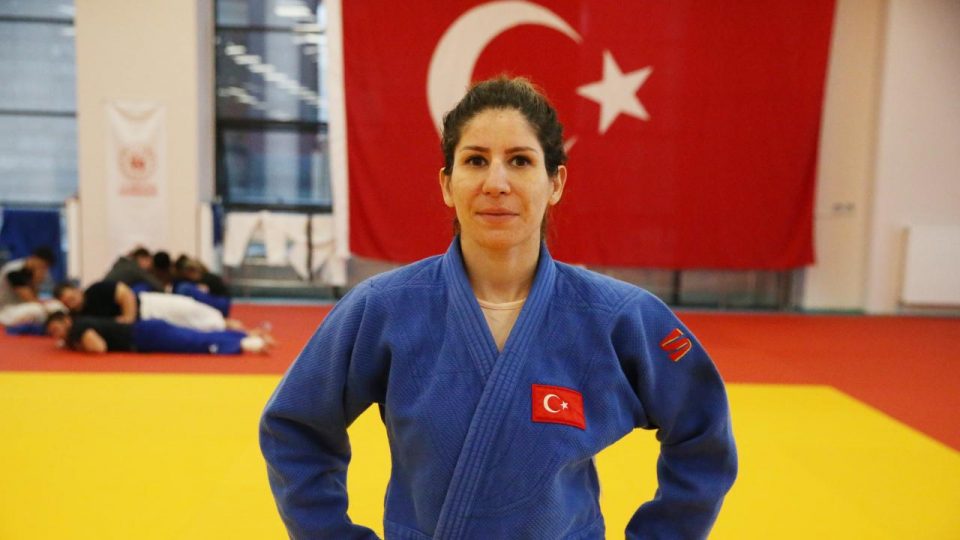 Ecem Taşın Çavdar’dan Paris’te bronz madalya